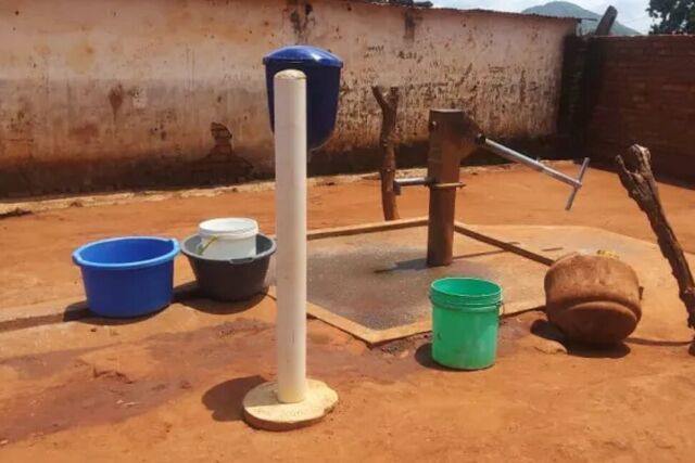 Malawi: Chlorine dispensers ease women’s caregiving burden