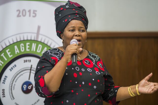 Mozambique - Maria Helena José Correia Langa