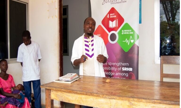 Tanzania: Male health worker leads the way